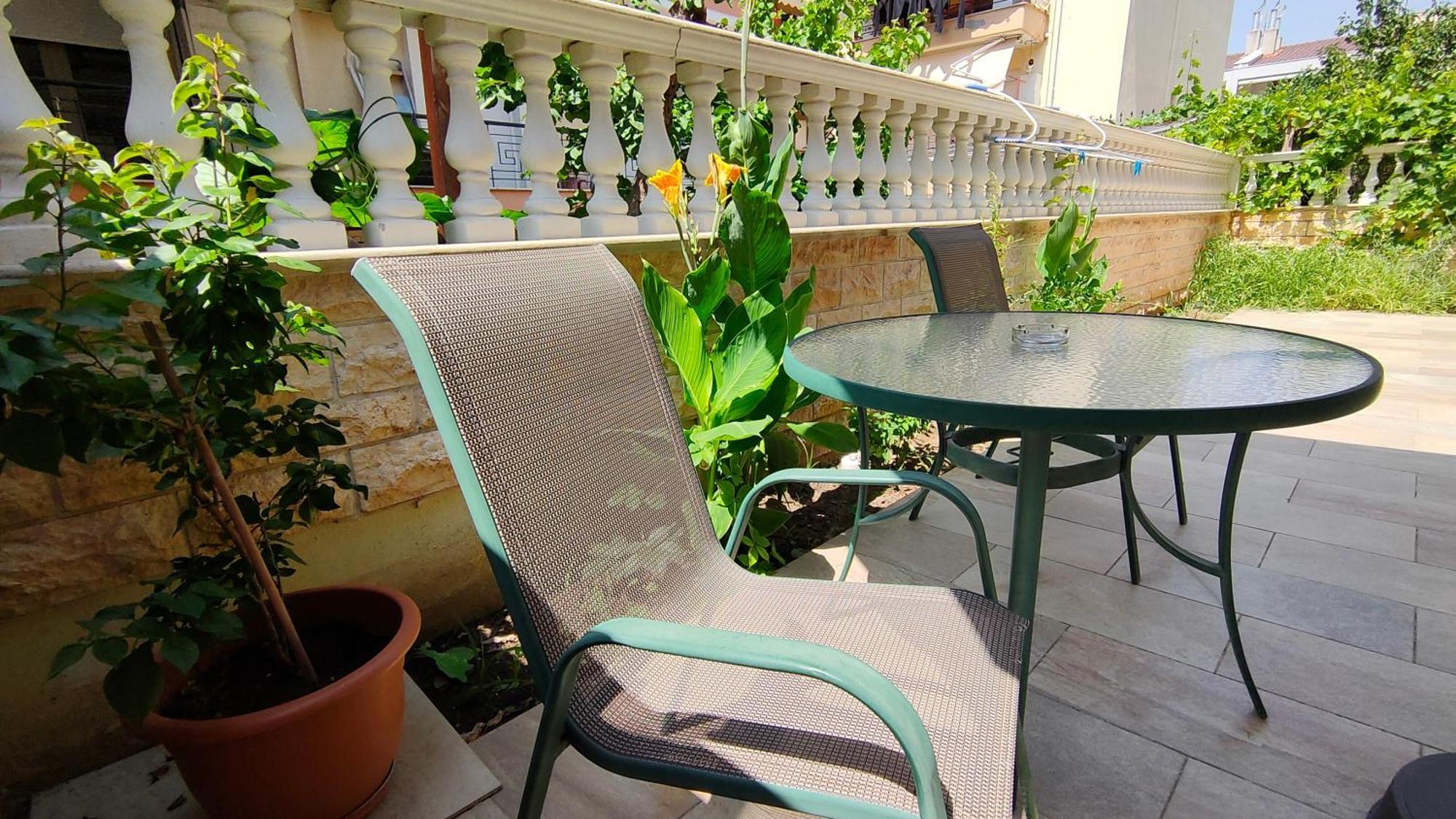 Vesta Apartment Thessaloniki Exterior photo